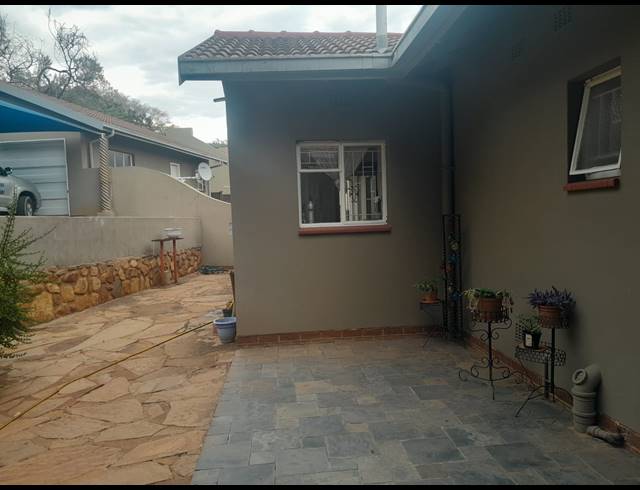 4 BEDROOM HOUSE FOR SALE IN PROTEA PARK